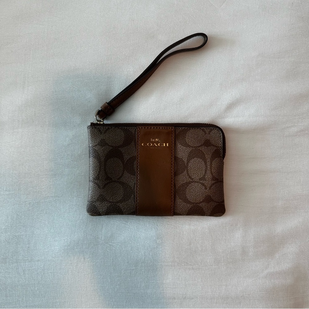COACH Wristlet🤎🧸